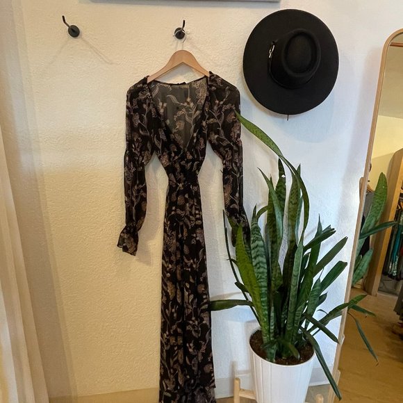 NWT Woman's Black, Flowy, Bohemian, FLoor Lenght, Long Sleeve Dress, Sizes M & S - Picture 4 of 5